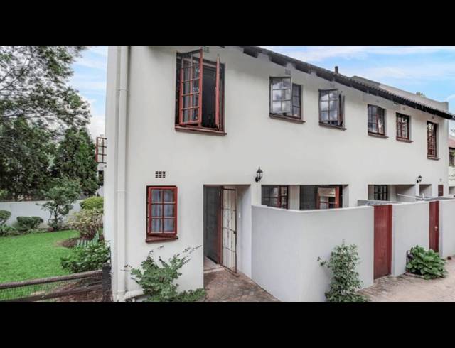 3 BEDROOM TOWNHOUSE FOR SALE IN BRYANSTON